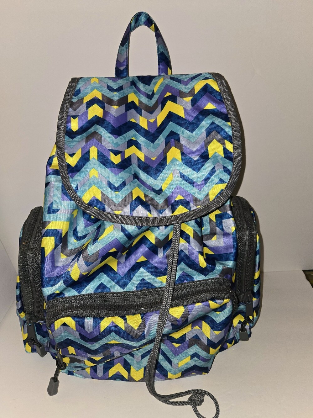 Chevron Print Drawstring Backpack in Teal - Navy & Yellow